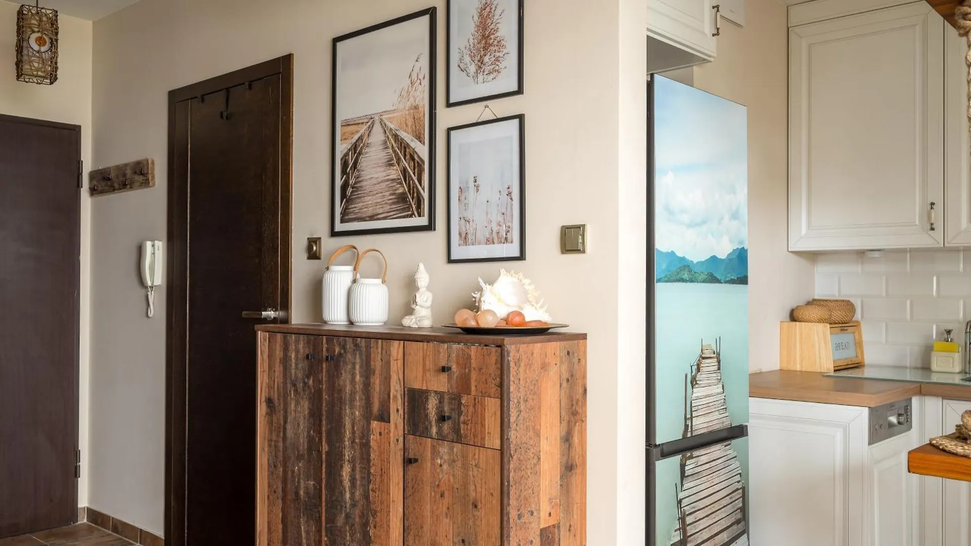 Klobucka Urban Jungle Studio Apartment Warsaw