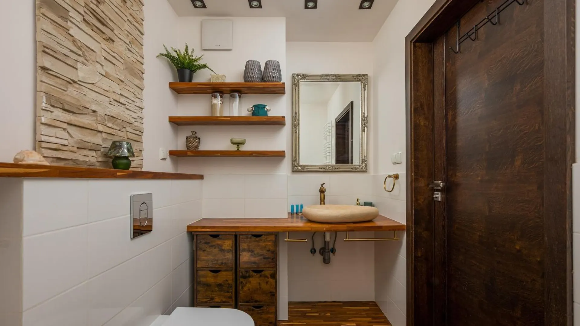 Klobucka Urban Jungle Studio Apartment Warsaw Poland